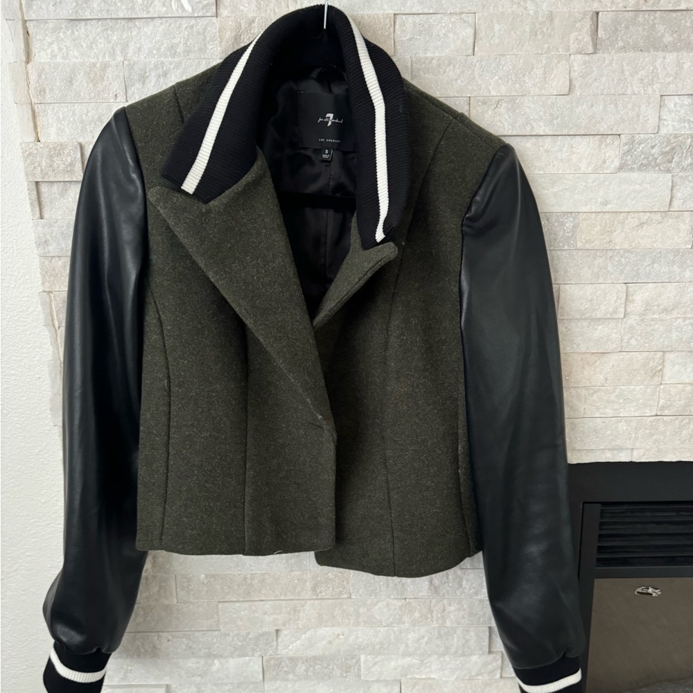 Seven jacket size small